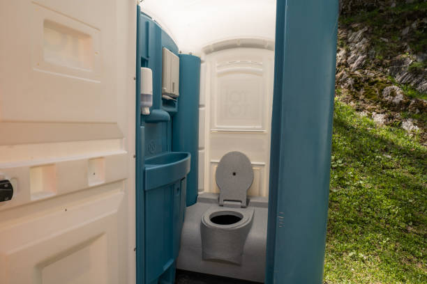 Best Portable restroom trailer rental  in Rouse, CA